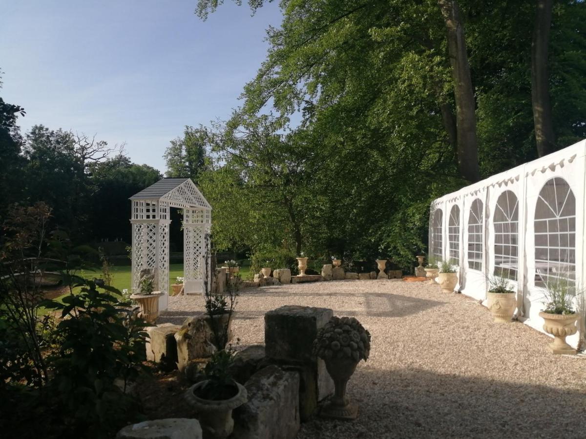 Couette-café édouard André Dans Château Xix ème